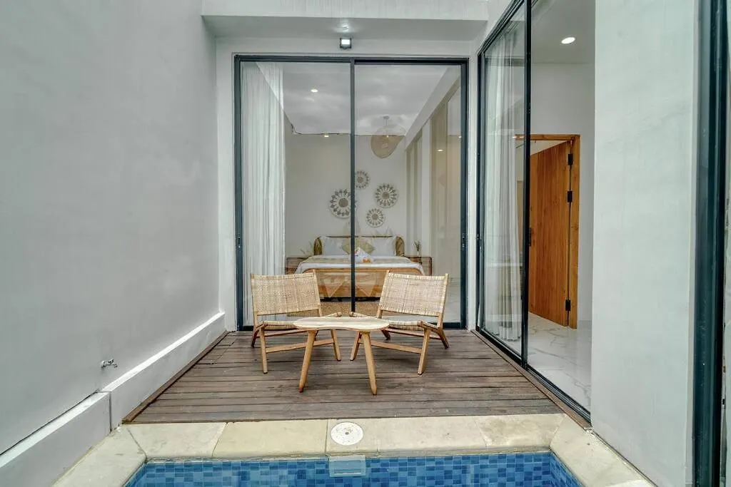 Villa Ladybird 1Br Brand New Villa In Kerobokan